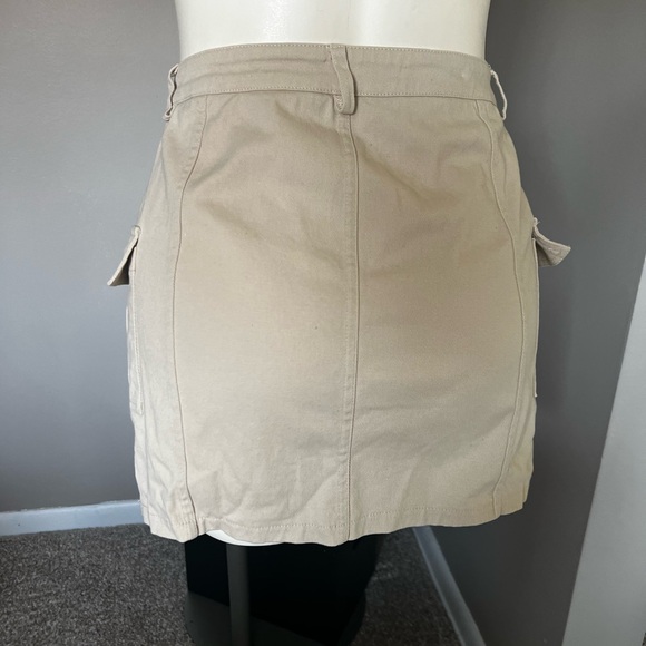 Stone Cargo Mini Skirt - Picture 2 of 5
